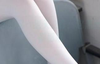 森萝财团的又一逆天之作：这黑丝怎么看都别扭