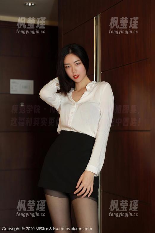模范学院 - NaNa_baby的空姐图集，这福利其实更像是一次小小的空中冒险！
