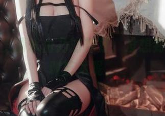 免费送上清水由乃的裸足，没想到这也能叫艺术呢。