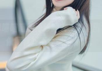 源纱希喵喵喵的薄纱睡衣，高清图包里好像藏着些不经意的诱惑。