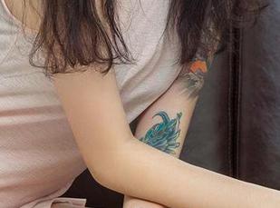 爱尤物 – 自由自在，龙女宝宝的女王图包免费在握，快来面临这诱惑吧！