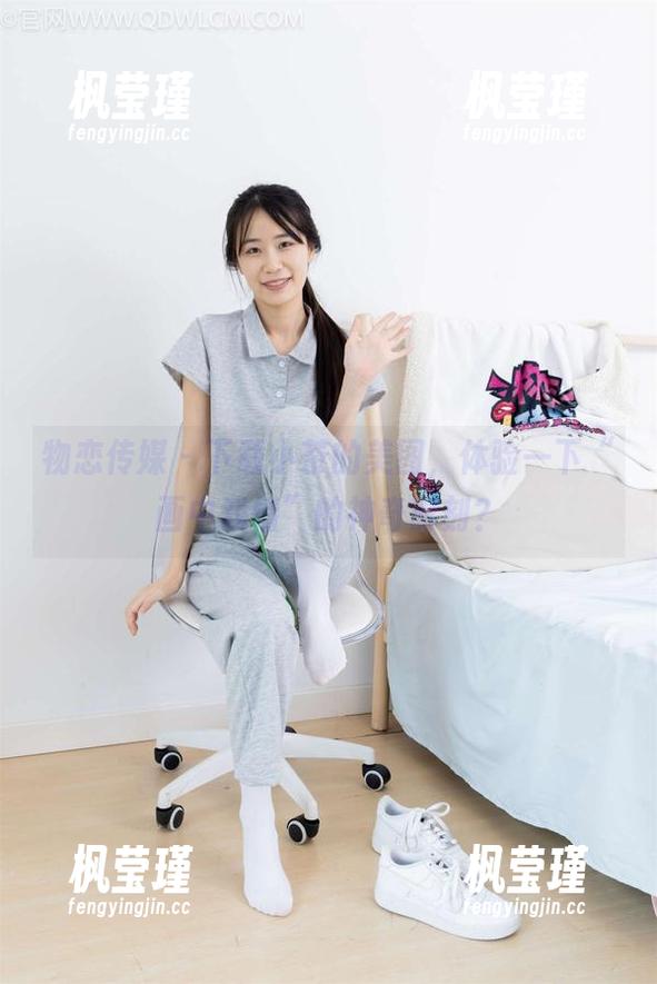物恋传媒 - 下载小茶的美图，体验一下“画中戏情”的神奇时刻？