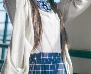欺负我的礼服和冬天，神乐坂真冬的美图分享，少点严肃，多点乐趣！