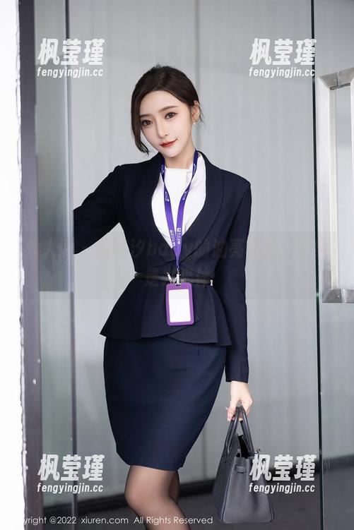 秀人网 - 周慕汐baby的油亮写真，确实是发光体