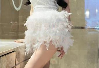 秀人网 – 唐翩翩的女仆图册，高清得让人想给她倒杯水！