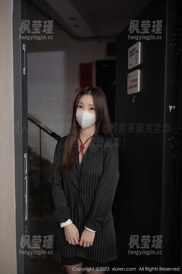 秀人网 - 娜比这次的甜心写真更新完全炸了，注意别被甜晕！