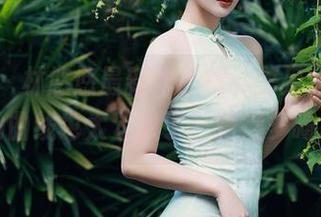 秀人网 – 林悠悠最新作品集：美足之余，脚趾的曲线也太勾人了，真得多喝水。