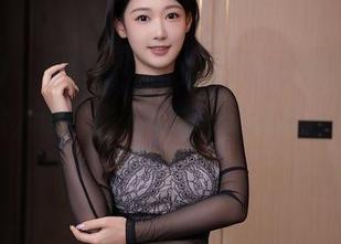 秀人网 – 原图集：林文文yooki的高跟鞋大冒险，谁说女人不能一边走路一边优雅摔跤呢？