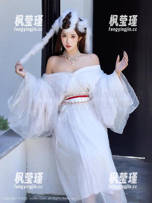 秀人网 - 私房魅力：瑞瑞ruirui的作品让我意识到，学姐原来可以这样