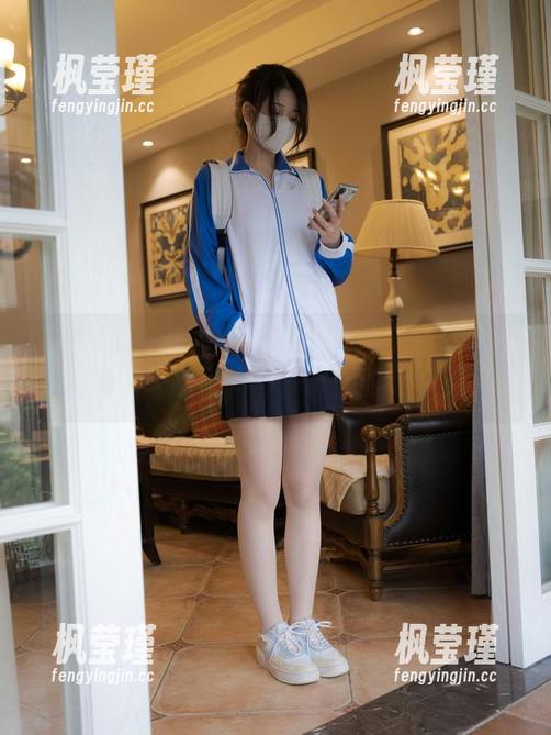 紧急企划 - 写真中的小恩，每一条腿都透露着懒散的优雅，真心想赞美一下。