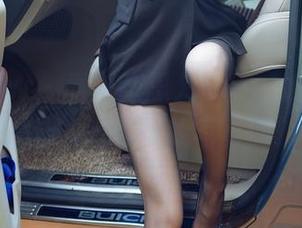 花漾show – 看！张思允Nice的体操服，真是让人心慌慌的写真时刻！