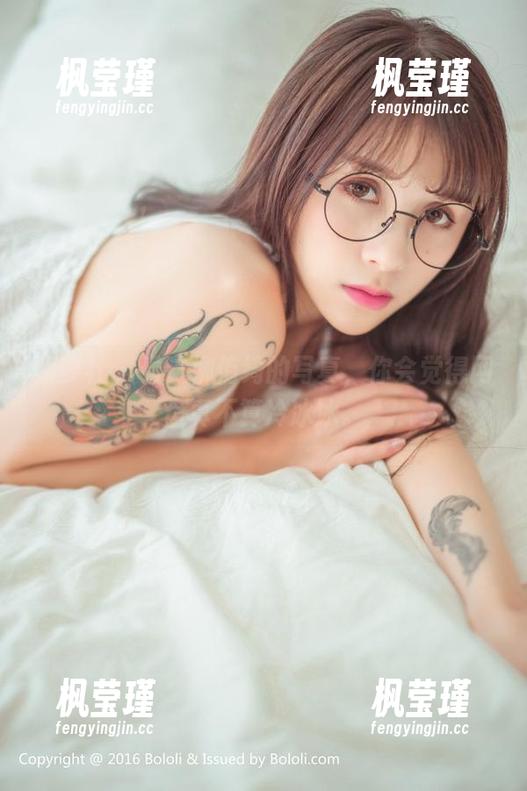 菠萝社 - 看这柳侑绮的写真，你会觉得网盘真不算冷冰冰。