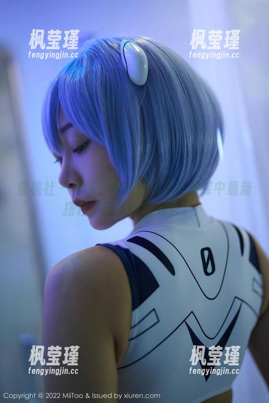 蜜桃社 - 真希：别致的灰丝在图库中最新搭档，期待的感觉来了！