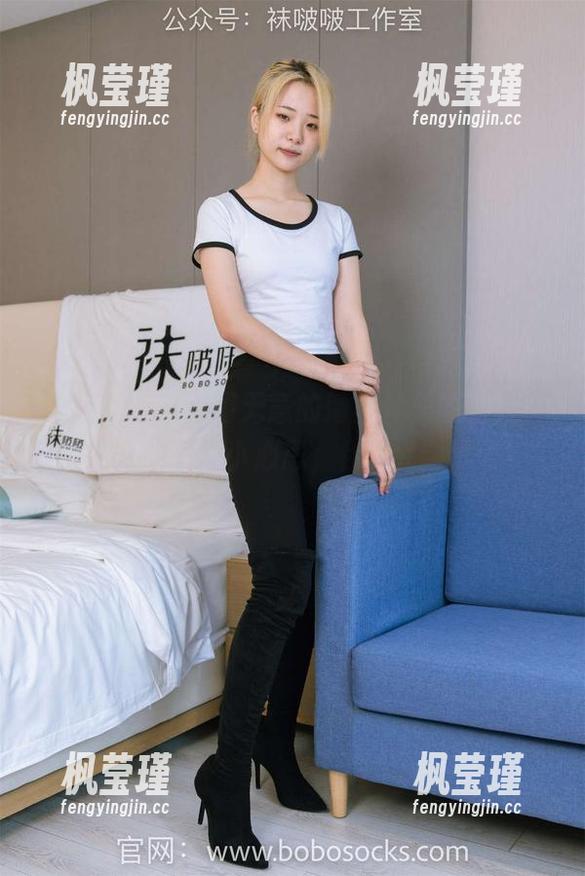 袜啵啵 - 甜甜圈无意的薄黑丝美图合集，脚尖微加固的小心思，你get到了吗？