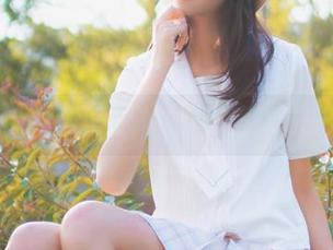 看西瓜少女如何把JK校服演绎成一幅画！