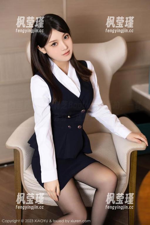 语画界 - 看徐莉芝Booty居家私拍，一套将你“分身”成爱豆的绝技