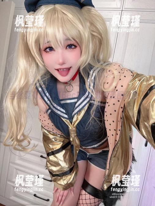 当然要有贝贝琪Becky的泳装美图资源了，稍等，打个把戏！