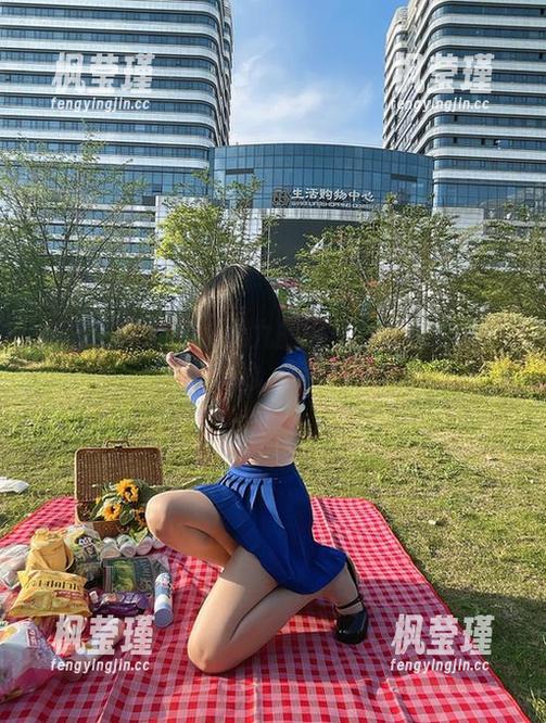 微密圈 - 软妹小九九的黑丝儿怎样让我心里嗦嗦的，图包来啦