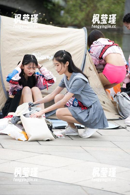 魔镜街拍 - 粉裙闪亮登场，婷婷的销售主管私房集锦随意翻阅
