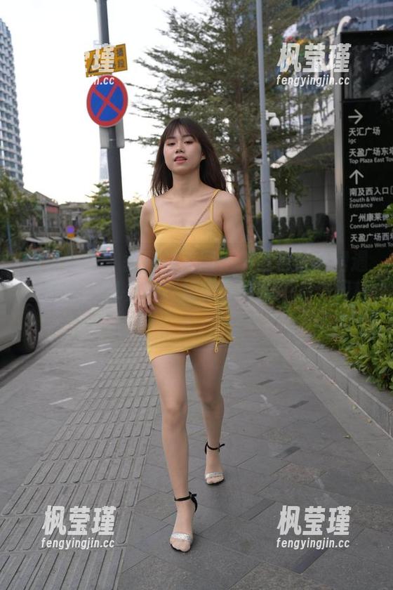 魔镜街拍 - 垂涎的美图——当包臀灰裙遇上薄丝，OL女神“婷婷”开启午后休闲模式。