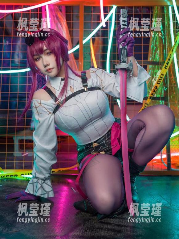 豹纹？麻花麻花酱一整套写真集，来看看这波华丽的下载！